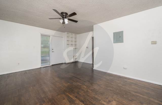 Charming 2 bed 1 bath duplex in downtown Colorado Springs Gallery 3
