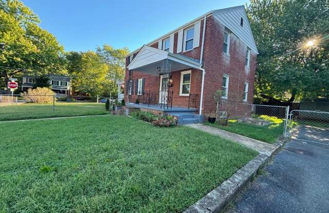 Alexandria/Huntington Metro - 2856 Fairhaven Avenue - $2,620.00 photos photos