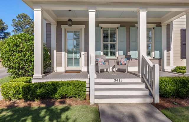 3Br/ 2.5Bath Townhome in the Heart of Old Town Move In Special Gallery 3