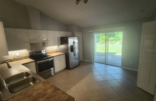 96 BUTTONWORTH Drive Gallery 4