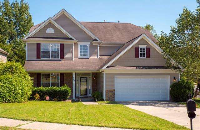 12700 Oldehurst Place - 12700 Oldehurst Place, Charlotte, NC 28262