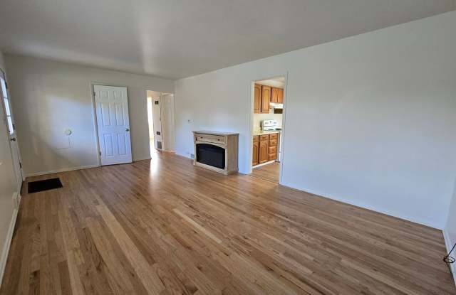 AVAILABLE NOW! Updated 3 Bedroom Ranch in South Boulder! photos photos