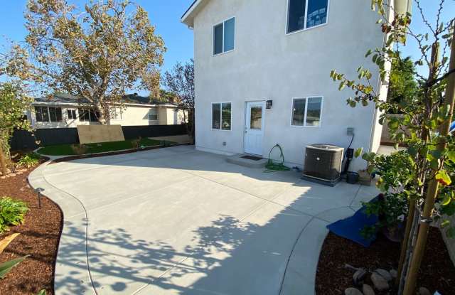 4BD/2BA, Private Yard!! photos photos