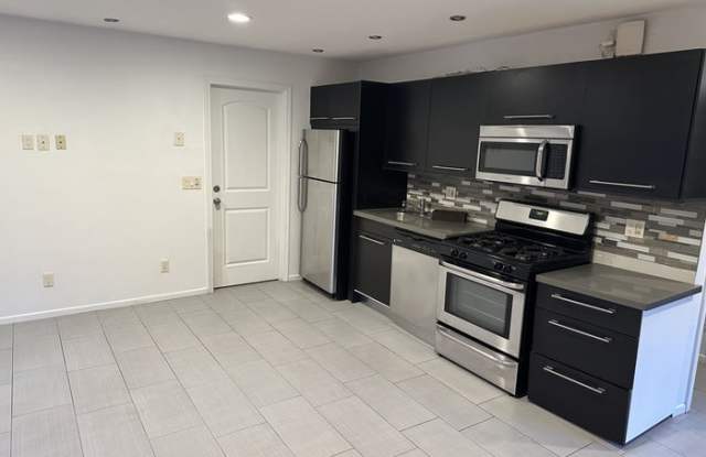 200 Division Drive Gallery 2