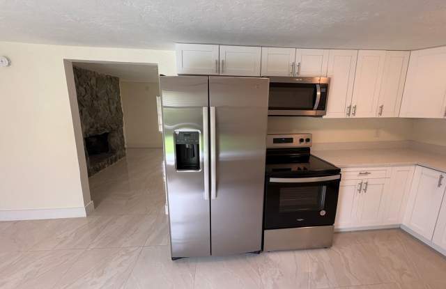 Charming Renovated Home – Available Now! Gallery 1