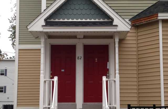 82 Third Street Gallery 3
