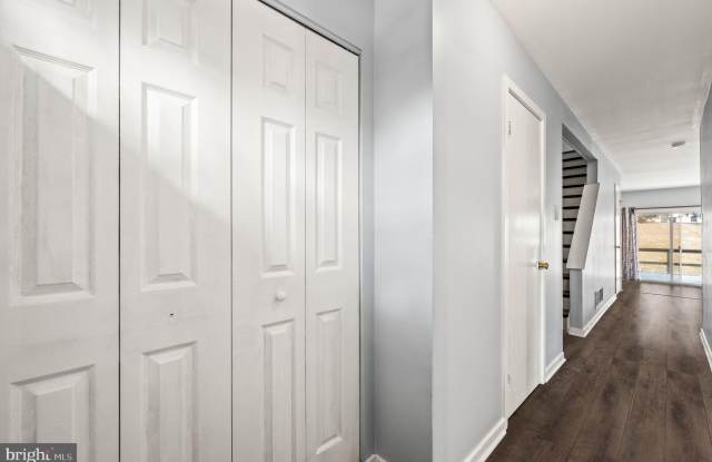 4204 FRANKLIN Court Gallery 2