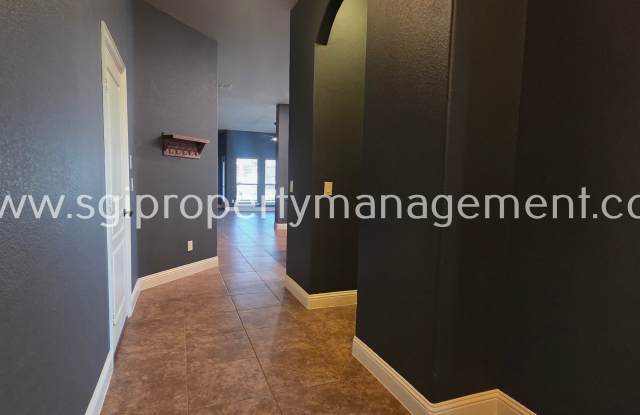 525 Bamborough Dr Gallery 4