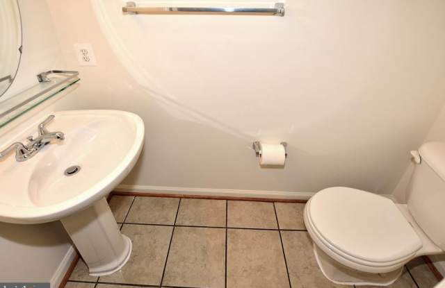 13668 SAINT JOHNS WOOD PLACE Gallery 4