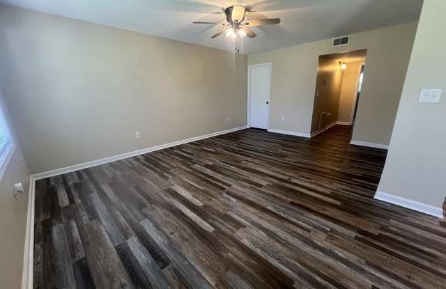 907 Hillwood Dr - C photos photos