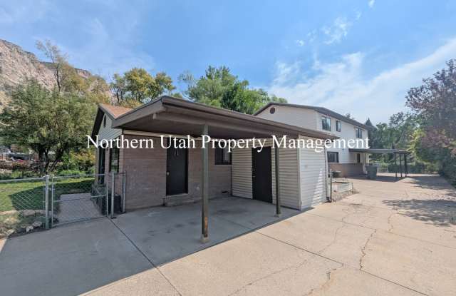 1161 Vitt Dr Rear photos photos