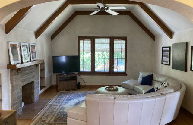 2517 S 61st St - 2517 South 61st Street, West Allis, WI 53219