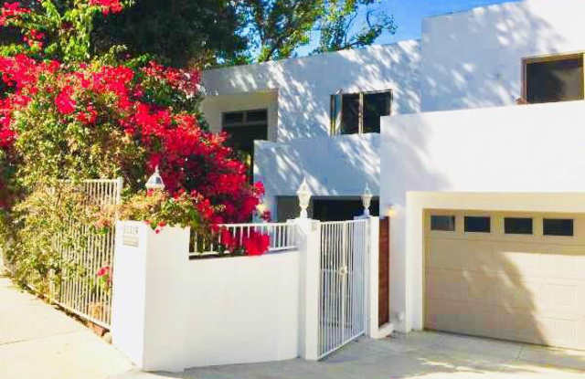 11319 Sunshine Ter - 11319 W Sunshine Ter, Los Angeles, CA 91604