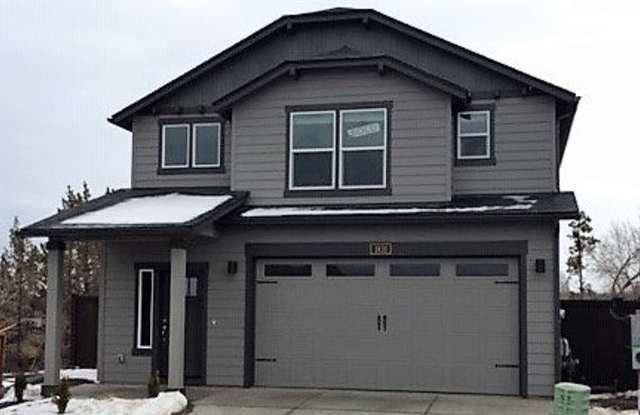 Spacious 3 Bed/2.5 Bath Single Family Home in Leehaven photos photos