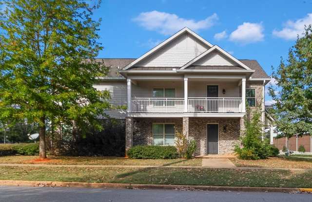 Spacious 3 Bedroom 3.5 Bath Available Fall 2026! Schedule your Tour and Apply today! Gallery 3
