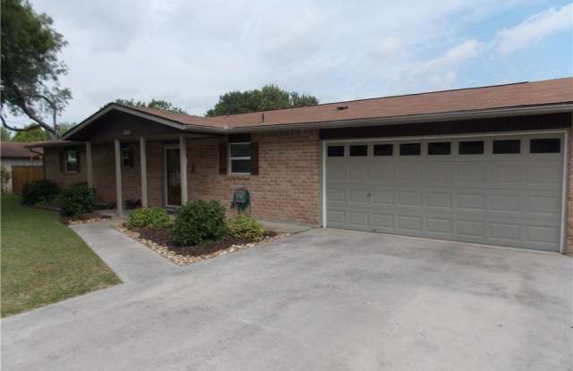 1309 Azalea Lane Gallery 2
