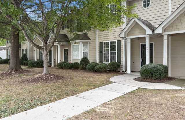 $350 Off Rent!!!! Beautiful Townhome, Fenced-in Patio, Pet Friendly! photos photos
