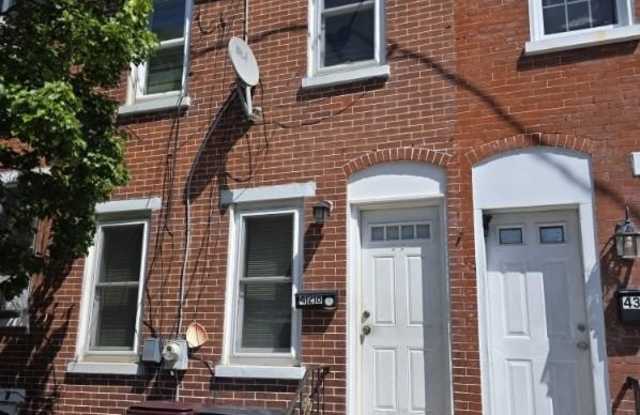 428 S JACKSON Street Gallery 1