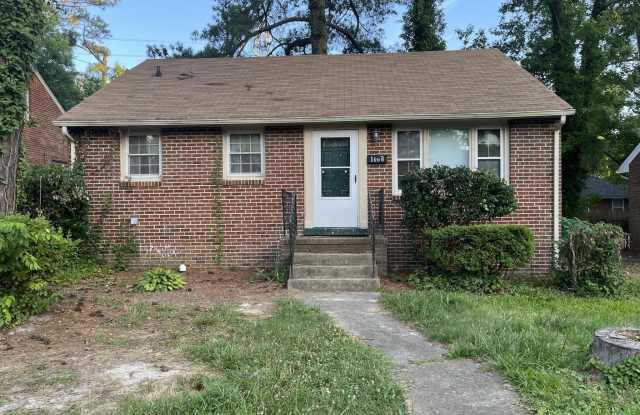 1006 Hampton Rd photos photos