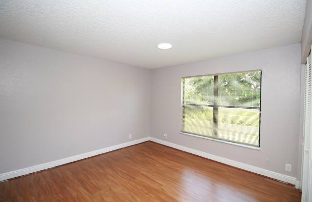 1701 Balfour Point Drive - Unit BUnit B Gallery 4