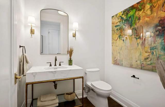 1111 West River Parkway Gallery 3