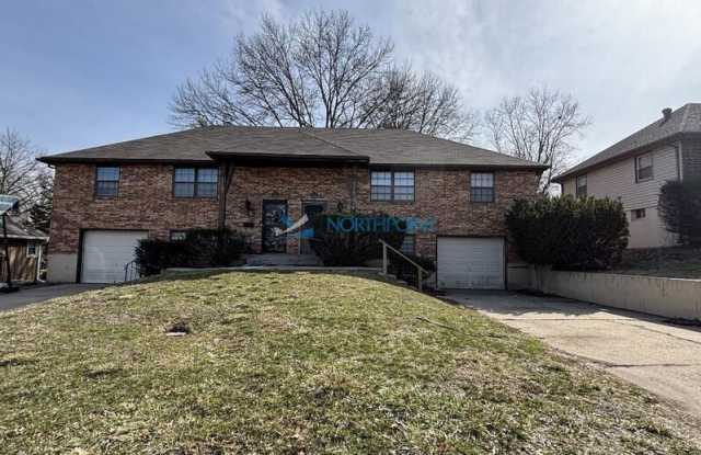 11605 E 60th St - 11605 East 60 Street, Raytown, MO 64133