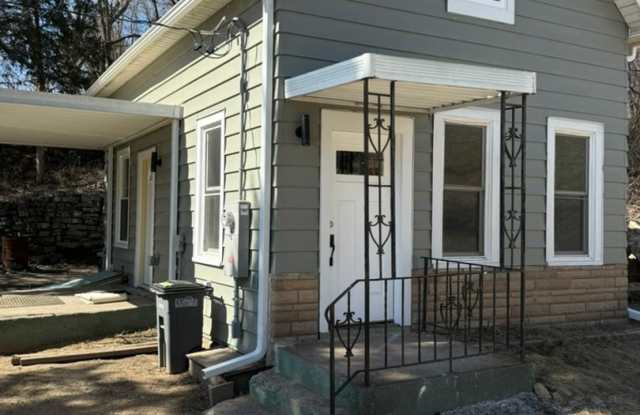 Cozy 1-Bedroom Home – Country Feel, City Convenience! - 2696 Roosevelt Street, Dubuque, IA 52001 Cozy 1-Bedroom Home – Country Feel, City Convenience! - 2696 Roosevelt Street, Dubuque, IA 52001