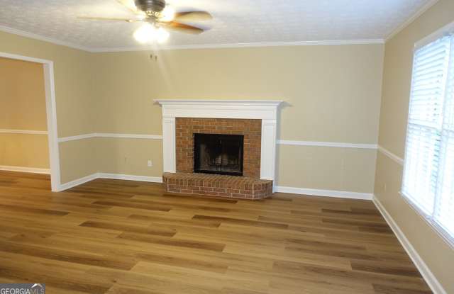 103 Cherry Hollow Gallery 2
