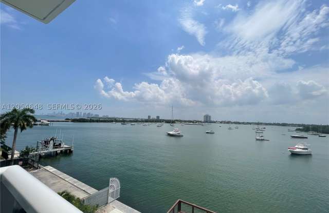 7928 WEST DR Gallery 3