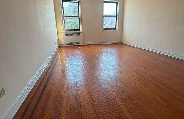 2487 Morris Ave Apt JGD48NMA Gallery 1