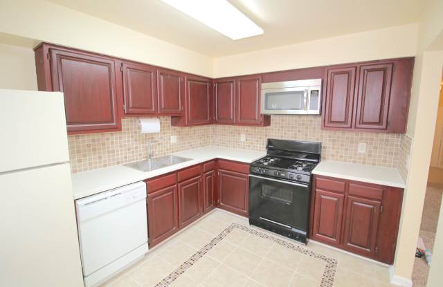 14793 Winding Loop Gallery 4