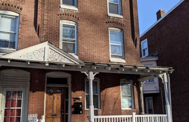 570 NOBLE STREET photos photos