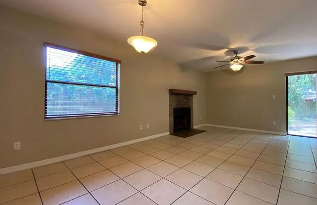 Howell Branch Rd - 3254 Gallery 4