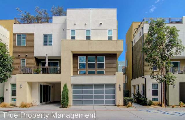 792 Leeward Way - 792 Leeward Way, Costa Mesa, CA 92627