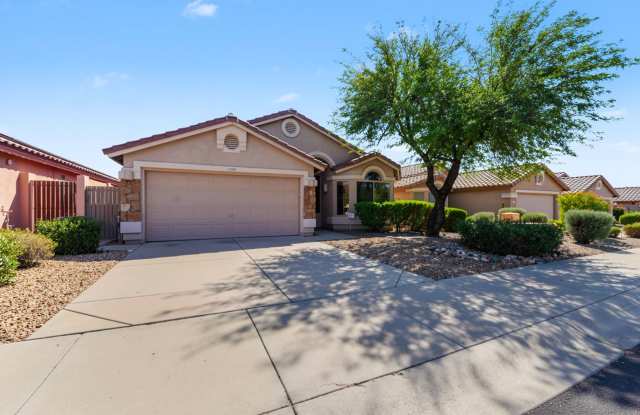 Beautifully maintained home in a desirable Scottsdale location! Gallery 3