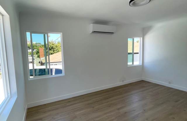 955 North Hicks Avenue Gallery 3