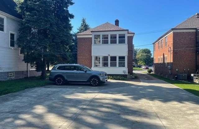 3625 Rocky River Drive Gallery 3
