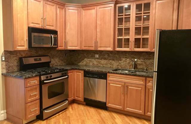 2040 W McLean Ave photos photos