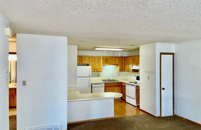 1st Floor 2 Bedroom in a Gated Community! photos photos