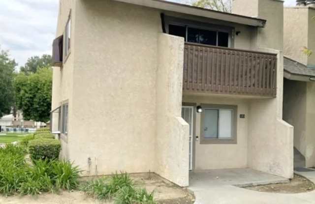 1251 S Meadow Ln photos photos