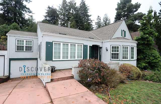 Upper Rockridge 3 Bedroom Home photos photos