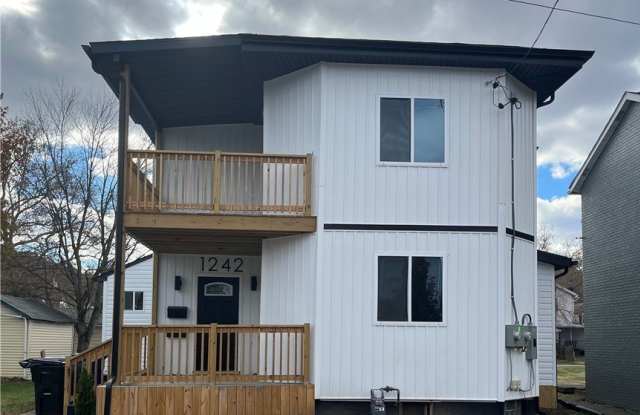 1242 Indiana Ave #B photos photos