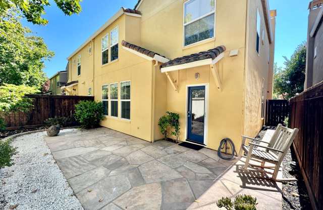 Hamilton 3+bd/2.5bth Townhome w/Den photos photos