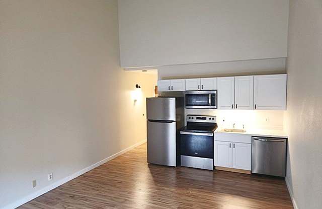 Perfectly Located Studio Apartment Gallery 2