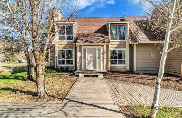 Park Meadows - Brand New Carpeting! Landscaping Included! photos photos