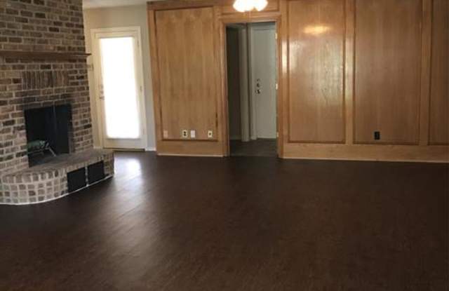 1620 Wade Drive Gallery 2