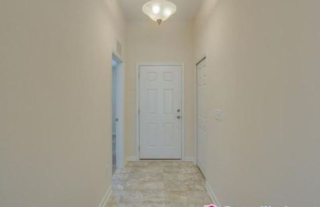 94011 Last Lane Gallery 2