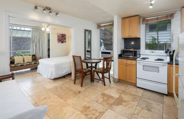 240 Liliuokalani Avenue unit: 202 photos photos