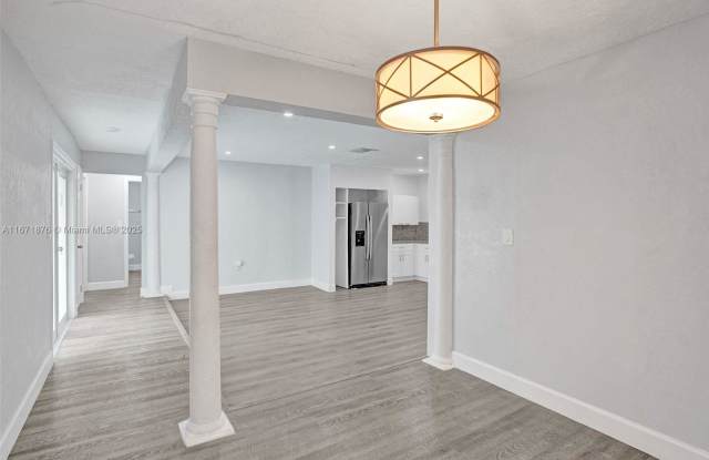 7031 Northwest 20th Street Gallery 4