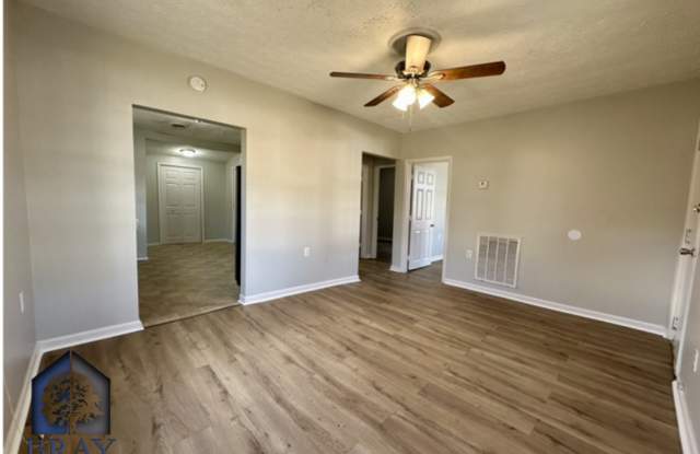 2BR Kingsport Cottage Gallery 3
